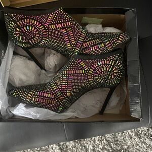 Thalia Sodi Black Heels with Rhinestone Embellishments